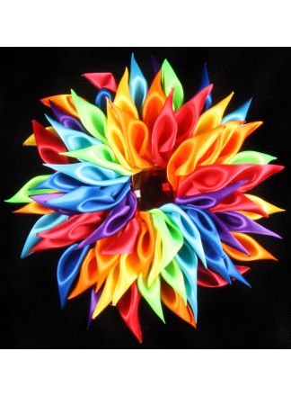 Gevouwen satijnen bloem regenboog kleur