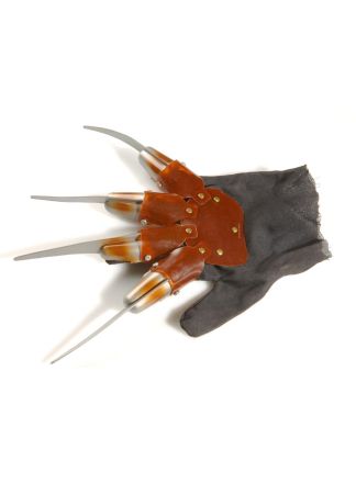 Freddy Krueger hand met messen