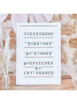 Witte letter display board